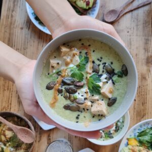 Les recettes de Justin : Soupe de petits pois menthe et tofu fumé